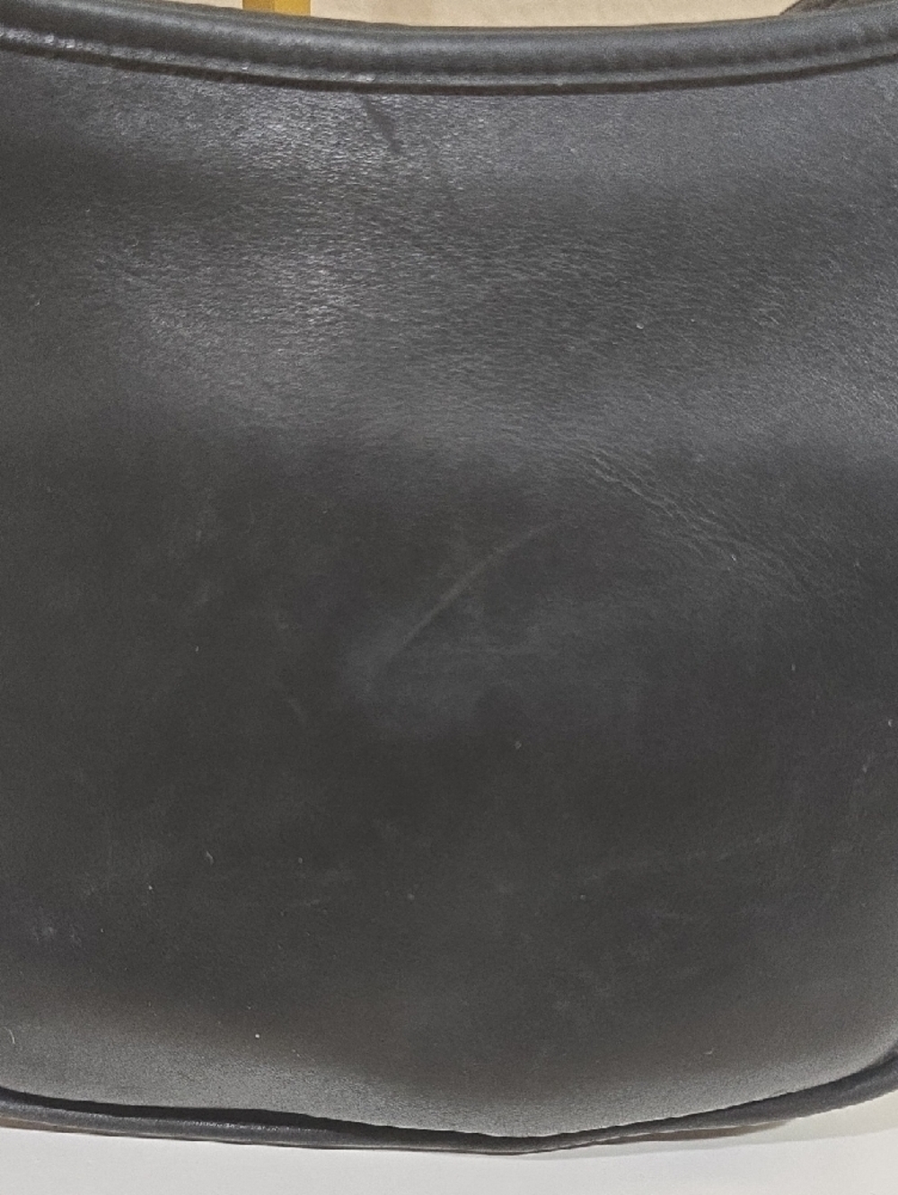 Vintage Coach Black Leather Hobo🌹 Crossbody with Gold-Tone Hardware - Picture 7 of 15